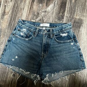 Abercrombie and Fitch the boyfriend short mid rise curve love size 27/4